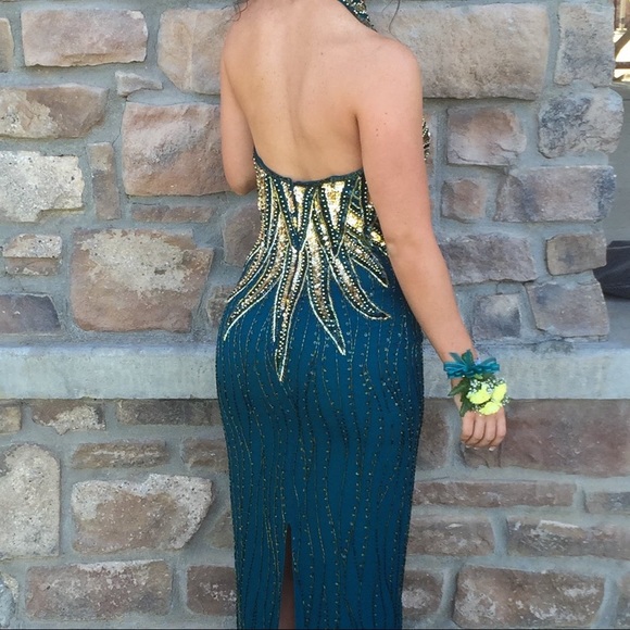 Sequin & beaded halter neck prom dress size 4 - Picture 3 of 4